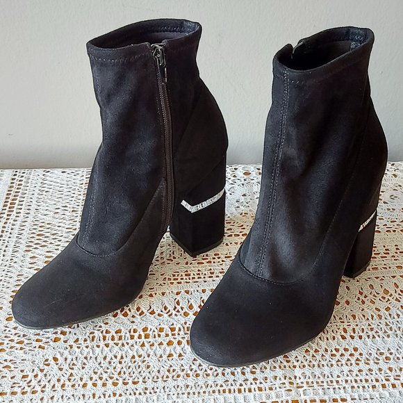 Marc Fisher Booties Size 6 Black Suede Block Heel Goth Boho Paisley Ankle Boots - Picture 1 of 12